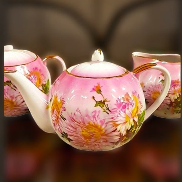 Vintage Bone china Set teapot lid creamer, sugar bowl lid 6 teacups 6 saucers - Picture 5 of 11